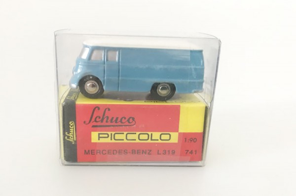 Piccolo, St. Art. 5411 Mercedes Benz L 319 Kastenwagen, hellblau